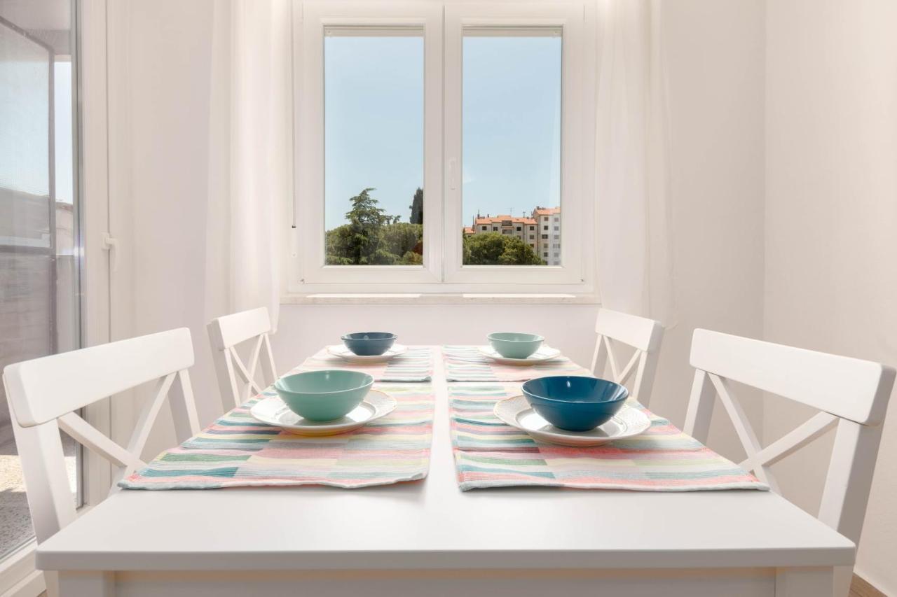 Nona Mileva Apartment Pula Buitenkant foto