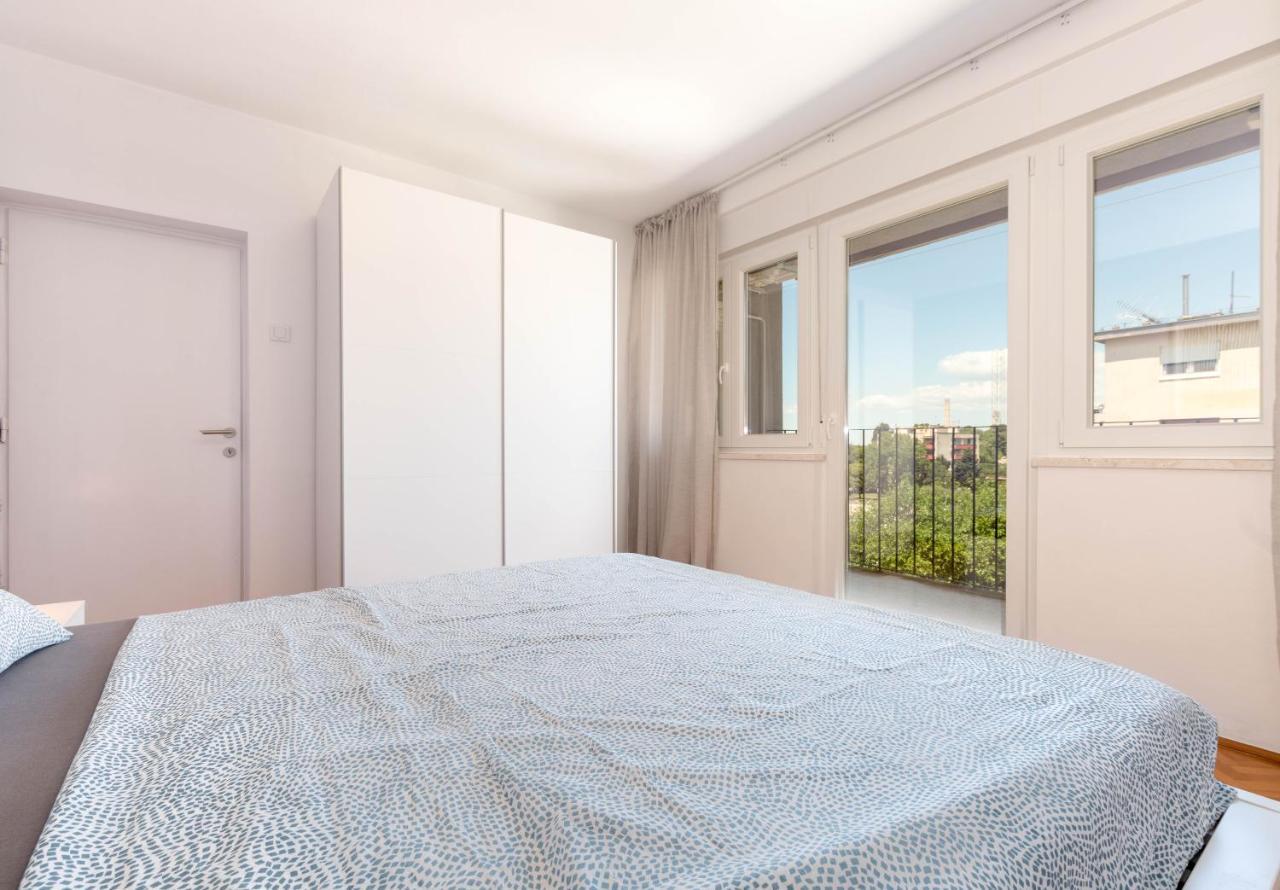 Nona Mileva Apartment Pula Buitenkant foto