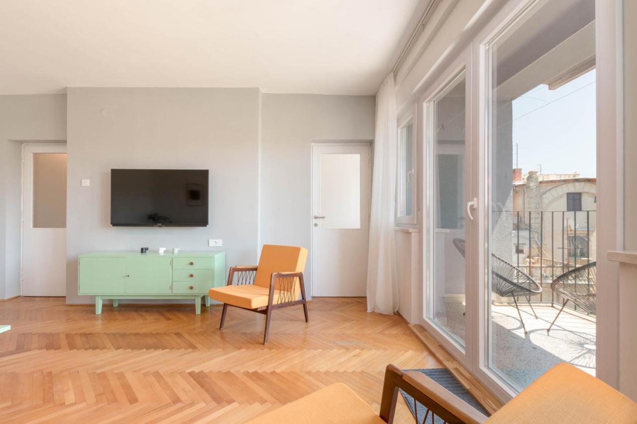Nona Mileva Apartment Pula Buitenkant foto