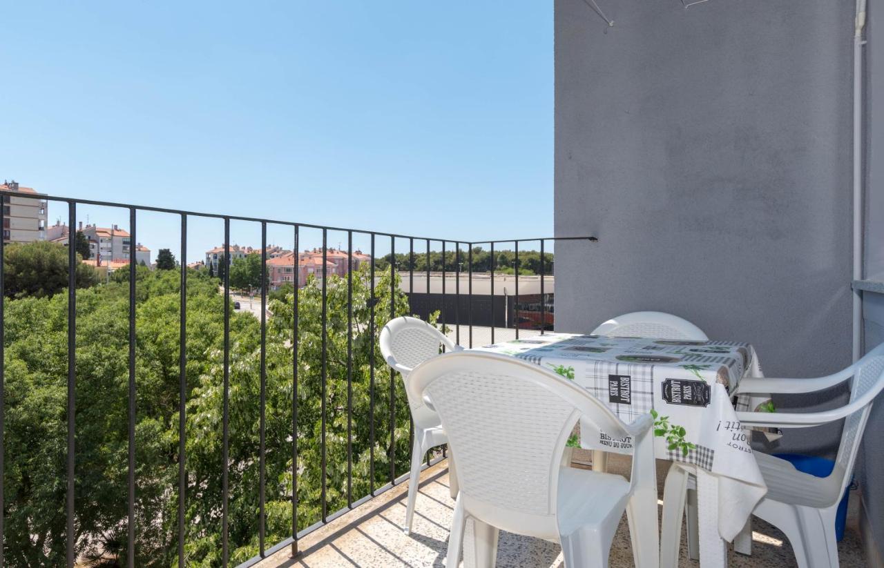 Nona Mileva Apartment Pula Buitenkant foto