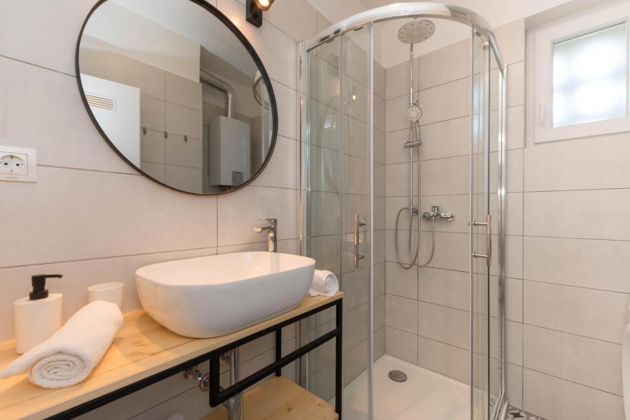Nona Mileva Apartment Pula Buitenkant foto