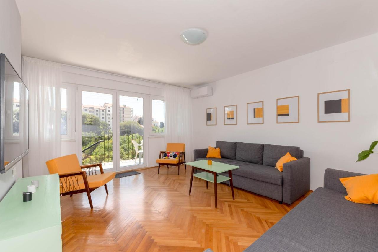 Nona Mileva Apartment Pula Buitenkant foto